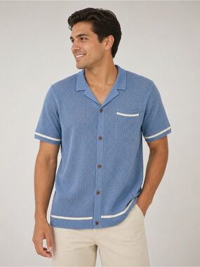 Men’s Blue Mesh Knit Button Up Shirt Size L Short Sleeve Viscose Pocket